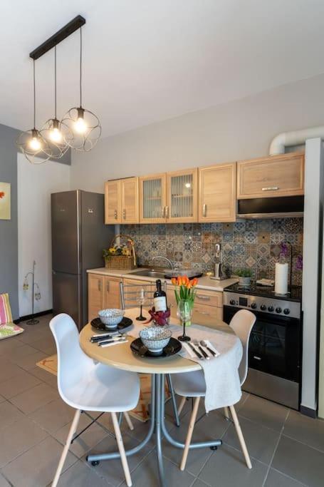 Elenis Cozy Apartment Larissa Exterior photo